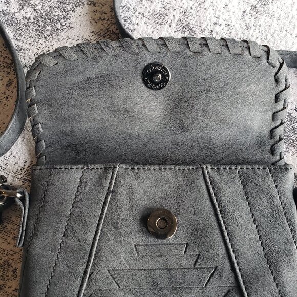 New Mia & Luca Silver Grey suede leather Aztec woven purse NWT - Picture 3 of 12